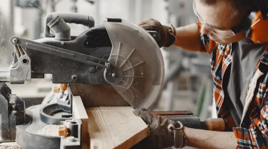 5 Things To Consider When To Buy Miter Saw